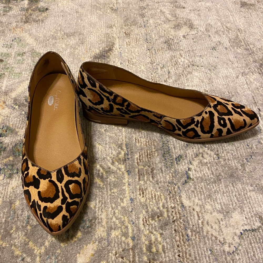 Leopard print flats